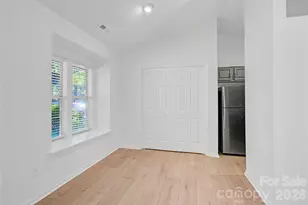 2734 Tiergarten Ln, Charlotte, NC 28210 - Photo 5