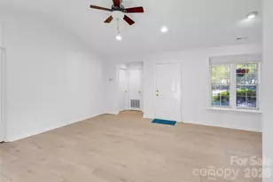 2734 Tiergarten Ln, Charlotte, NC 28210 - Photo 13