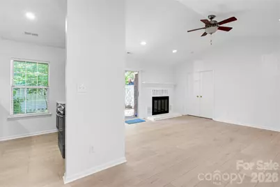 2734 Tiergarten Lane, Charlotte, NC 28210 - Photo 7
