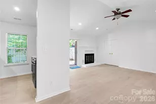 2734 Tiergarten Ln, Charlotte, NC 28210 - Photo 7