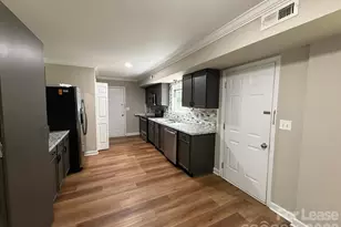 431 Kingville Dr, Charlotte, NC 28213 - Photo 5