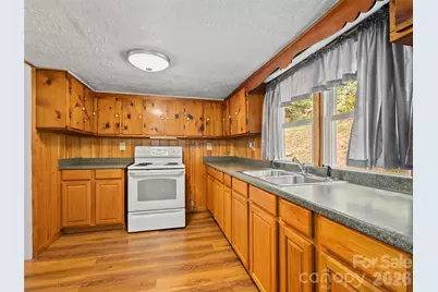 160 Cooper Street, Canton, NC 28716 - Photo 9