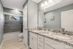 215 Oak Mdw Ln, Asheville, NC 28804 - Photo 19
