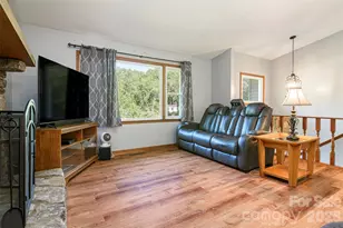 12 Mid Ct Dr, Asheville, NC 28804 - Photo 5