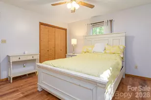 12 Mid Ct Dr, Asheville, NC 28804 - Photo 13