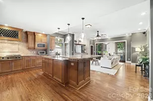 2215 Hassell Pl, Charlotte, NC 28209 - Photo 7