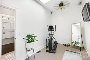 2215 Hassell Pl, Charlotte, NC 28209 - Photo 15