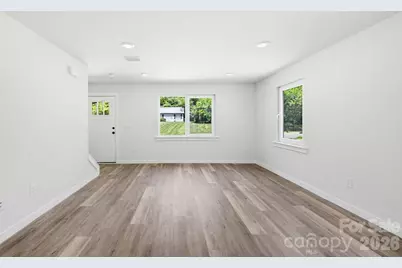 701 2nd Street Place SW, Conover, NC 28613 - Photo 5