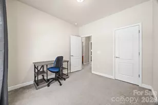 9821 Longstone Ln, Charlotte, NC 28277 - Photo 17