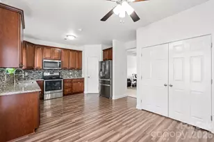 1707 Kashmir White Ln, Fort Mill, SC 29708 - Photo 9