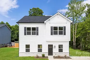 109 Titleist Dr, Statesville, NC 28677 - Photo 1