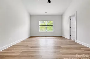 1220 N Sharon Amity Rd, Charlotte, NC 28211 - Photo 17