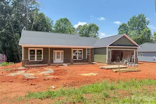 618 Central Dr, Statesville, NC 28677 - Photo 1