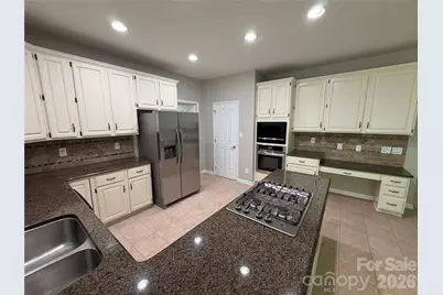 4714 Avonwood Lane, Charlotte, NC 28270 - Photo 15