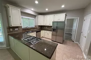 4714 Avonwood Ln, Charlotte, NC 28270 - Photo 15