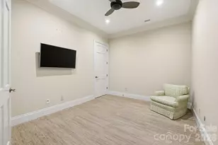 168 Cherokee Rd, Charlotte, NC 28207 - Photo 33