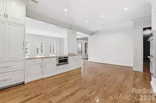 168 Cherokee Rd, Charlotte, NC 28207 - Photo 17