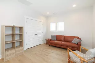 2245 Electric Ln, Charlotte, NC 28205 - Photo 25