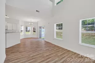 336 Doughton Ln, Charlotte, NC 28217 - Photo 7