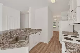 336 Doughton Ln, Charlotte, NC 28217 - Photo 13