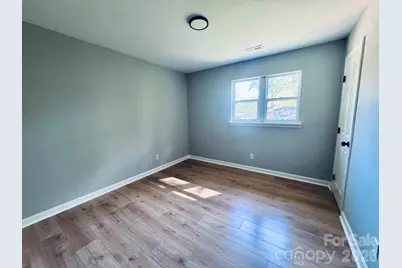 533 Frank Drive, Charlotte, NC 28215 - Photo 7