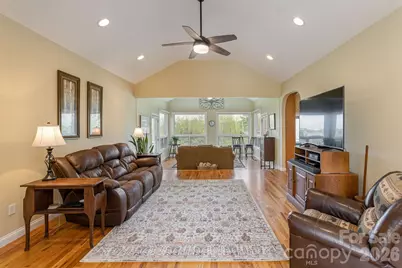 28 Tudor Crescent Court, Hendersonville, NC 28739 - Photo 17