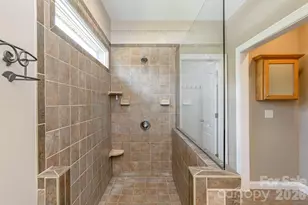 28 Tudor Crescent Ct, Hendersonville, NC 28739 - Photo 27