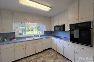 209 S Roxford Rd, Kings Mountain, NC 28086 - Photo 11