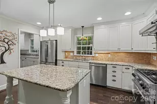 5812 Camelot Dr, Charlotte, NC 28270 - Photo 13