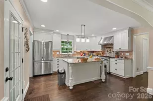 5812 Camelot Dr, Charlotte, NC 28270 - Photo 11