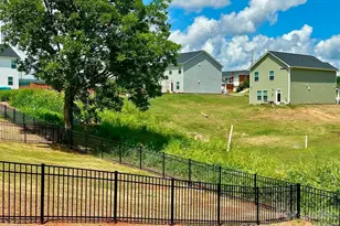 807 Jost St, Statesville, NC 28677 - Photo 5