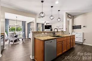 10103 Caldwell Forest Dr, Charlotte, NC 28213 - Photo 7