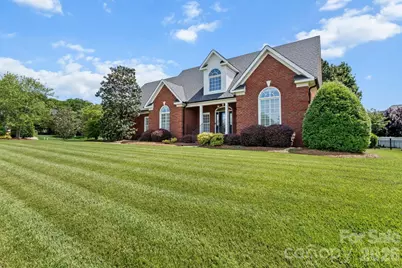 726 Tom Morris Lane SW, Concord, NC 28027 - Photo 3