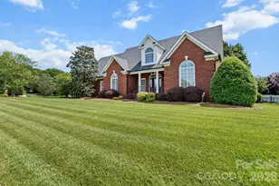 726 Tom Morris Ln SW, Concord, NC 28027 - Photo 3