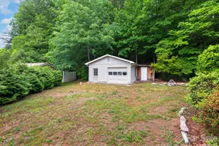 24 Piney Ridge Mountain Rd, Zirconia, NC 28790 - Photo 13