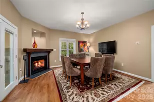 100 Welwyn Ln, Asheville, NC 28805 - Photo 9