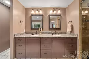 100 Welwyn Ln, Asheville, NC 28805 - Photo 23