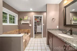 100 Welwyn Ln, Asheville, NC 28805 - Photo 25