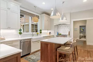 714 Edgehill Rd N, Charlotte, NC 28207 - Photo 9