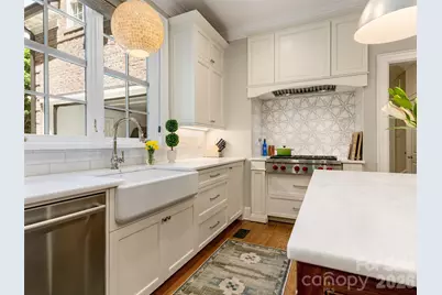 714 Edgehill Road N, Charlotte, NC 28207 - Photo 13
