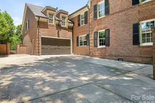 714 Edgehill Rd N, Charlotte, NC 28207 - Photo 43