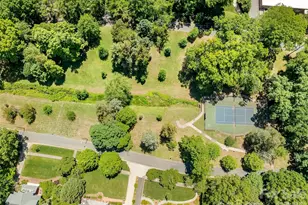 714 Edgehill Rd N, Charlotte, NC 28207 - Photo 47