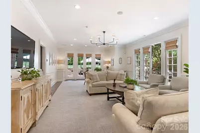 714 Edgehill Road N, Charlotte, NC 28207 - Photo 15