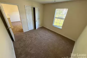 3327 Buckvalley Dr, Charlotte, NC 28214 - Photo 9