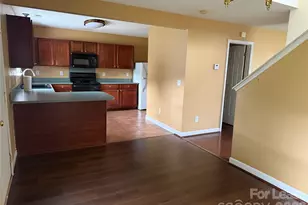 3327 Buckvalley Dr, Charlotte, NC 28214 - Photo 5