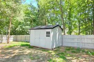 10317 Stoneykirk Ln, Charlotte, NC 28269 - Photo 45