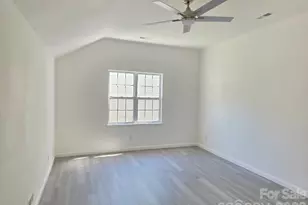 10317 Stoneykirk Ln, Charlotte, NC 28269 - Photo 35