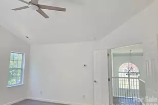 10317 Stoneykirk Ln, Charlotte, NC 28269 - Photo 21