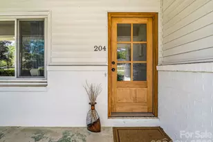204 Jeff St, Hendersonville, NC 28739 - Photo 5