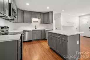 4300 Dowling Dr, Charlotte, NC 28205 - Photo 7